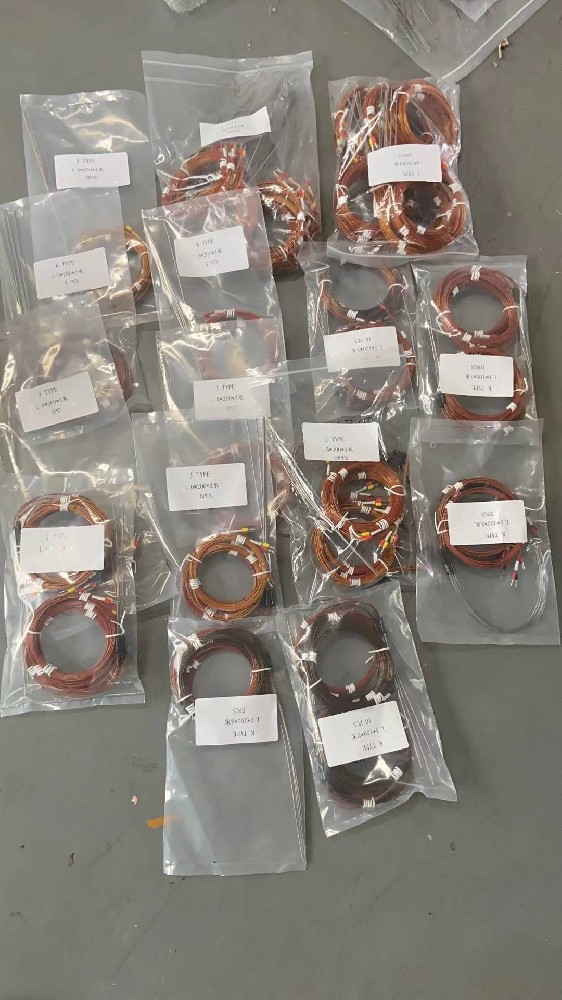 对于高温环境（如超过 1000℃）的丈量，热电偶的抗氧化性和热不变性是若何保障的？