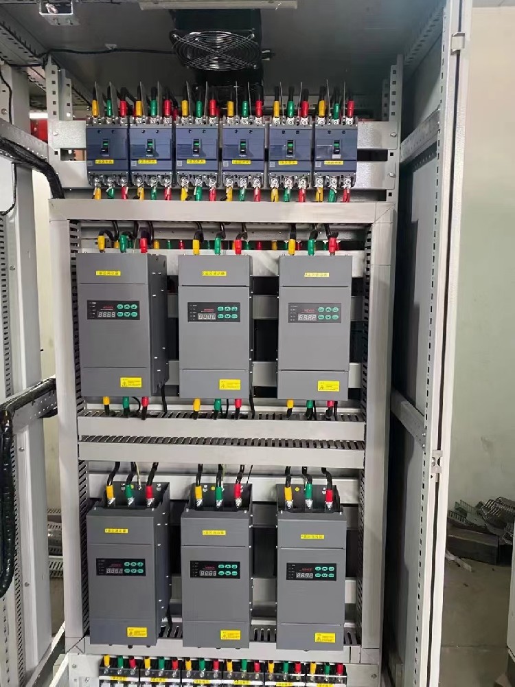 电力调整器可能接受的最大过载电流是几多？过载；さ拇シ⒒焓窃趺吹？