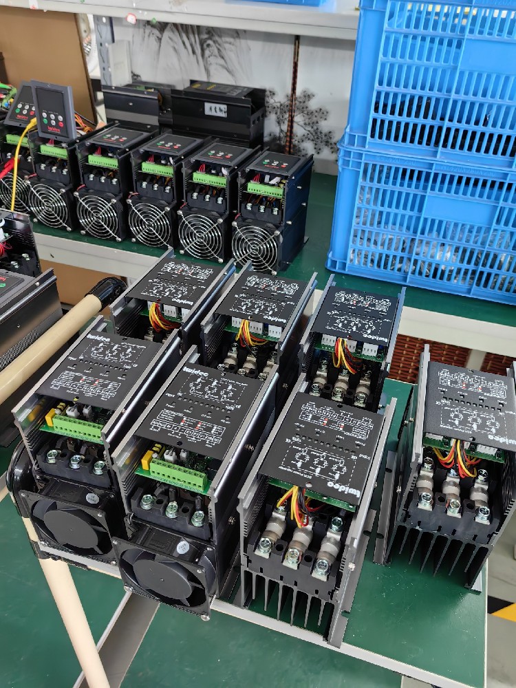 电力调整器在哪些工业领域利用最宽泛（如电炉加热、电机调快等）？有什么特殊的利用案例？