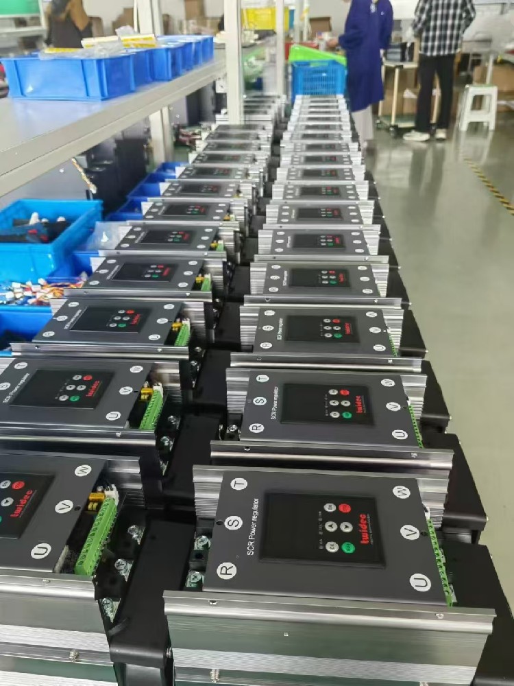 随着物联网设备的遍及，电力调整器若何与其他物联网设备实现无缝通讯和协同工作？